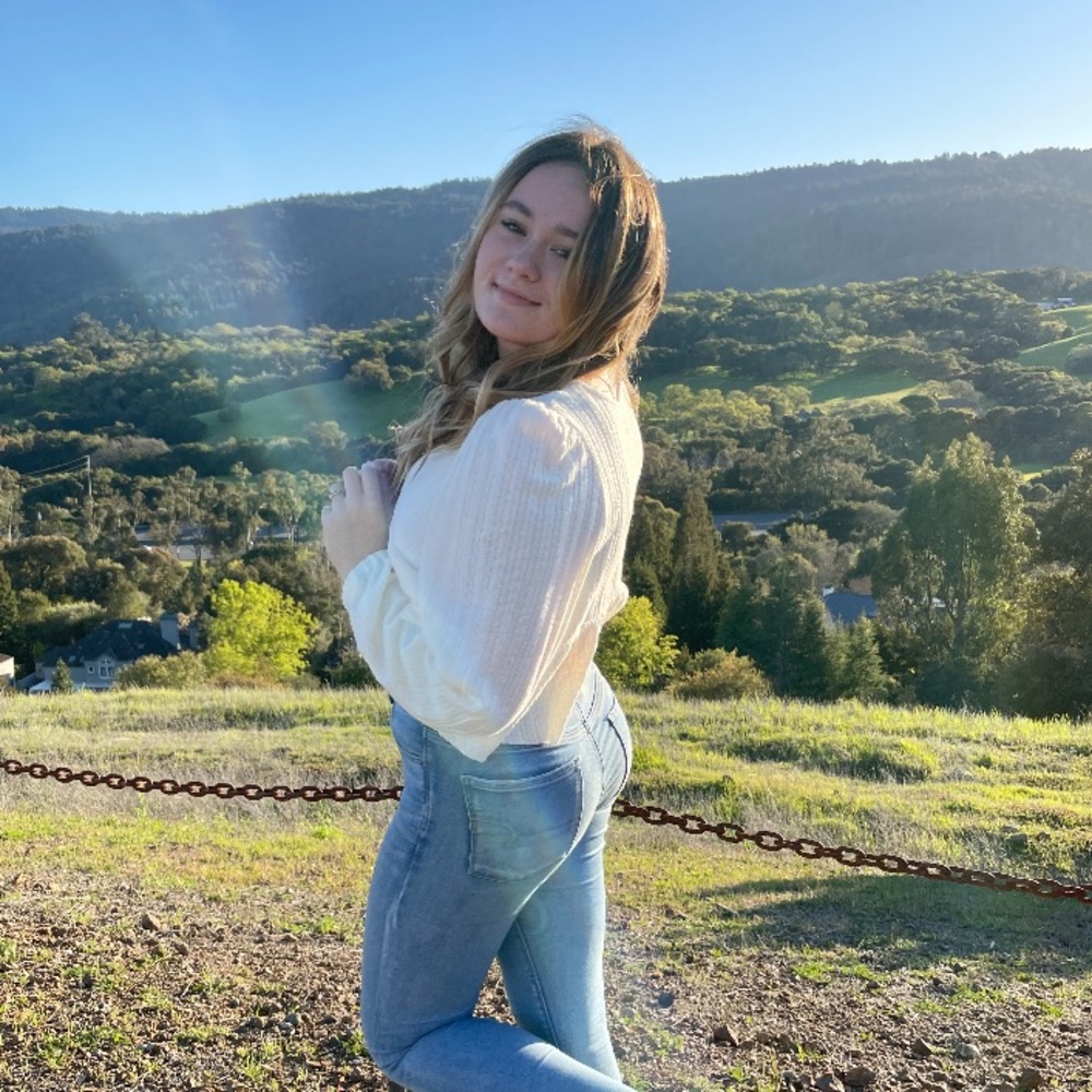Meet your Posher, Emma